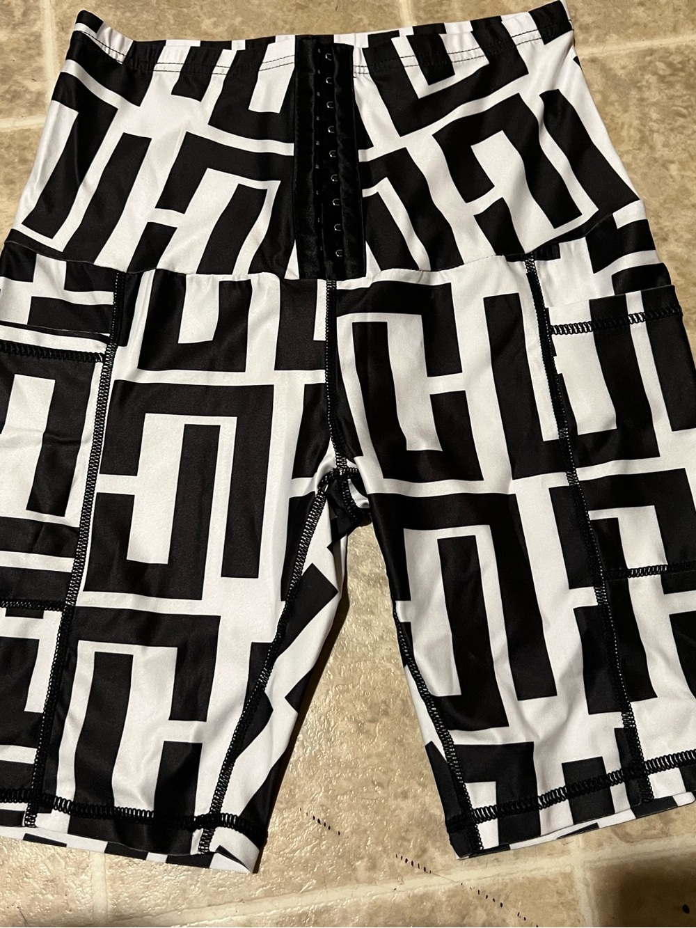 Black & White Geometric woman bike Shorts
